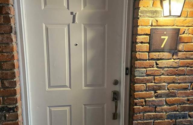 2 Bed/ 1 Bath- Village South Condominiums with private deck and pool access Gallery 3