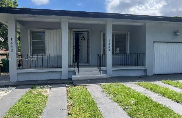 1444 NW 38th St photos photos