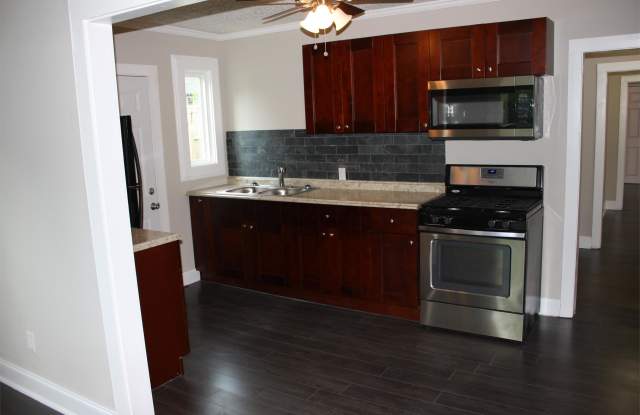 1194 Woodland Avenue Southeast - 1 Gallery 4