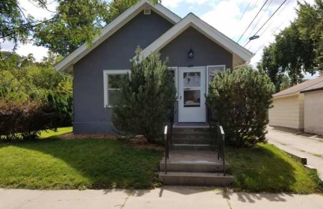 4415 E 38th St - 4415 East 38th Street, Minneapolis, MN 55406