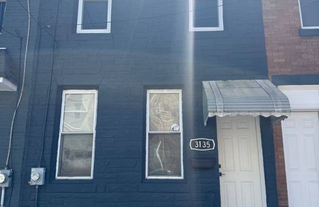 Charming 2-Bedroom Home in Port Richmond Available For Rent! photos photos