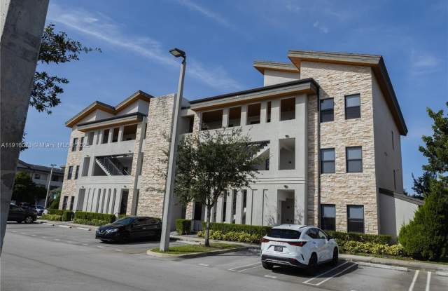 8039 NW 104th Ave photos photos