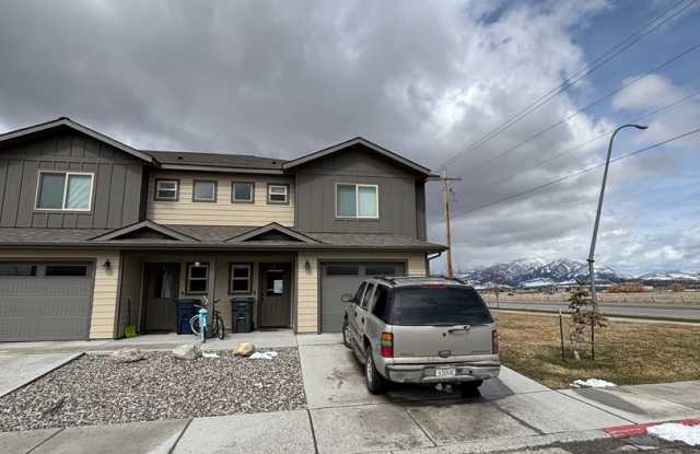 Spacious 3-Bedroom Condo with Stunning Bridger Mountain Views – Just Minutes from MSU! photos photos