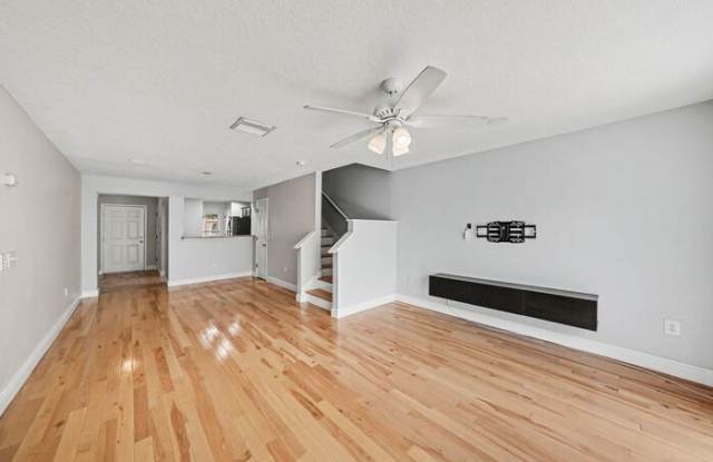 8106 Silent Creek Drive Gallery 3