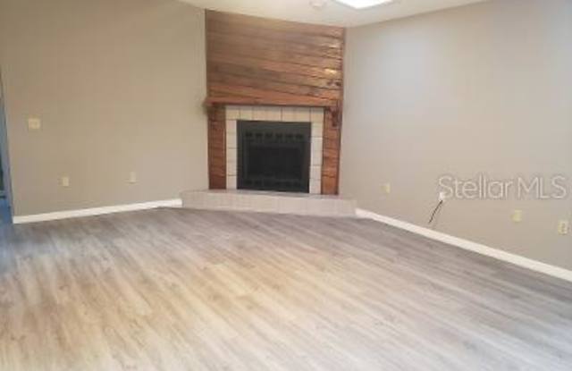 6200 CHERRY ROAD Gallery 4
