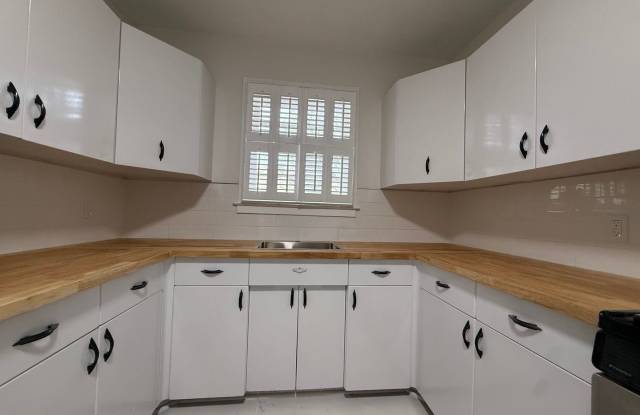 Now Available — Newly Remodeled 4BR / 2BA Home in Dalraida - 3616 Dalraida Parkway, Montgomery, AL 36109