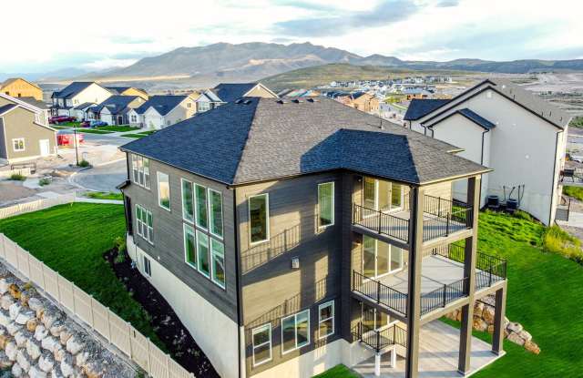 Spacious 6-Bedroom Home for Rent in Saratoga – 1148 North Highpass Drive photos photos