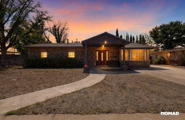 Spacious 4BR House in Odessa Gallery 1