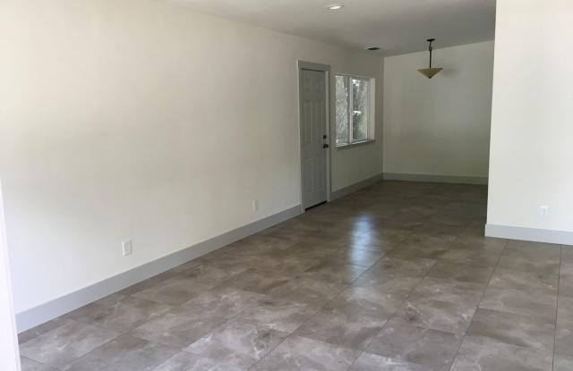 Charming home near river trails! Gallery 3