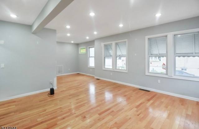 71 Knapp Ave photos photos