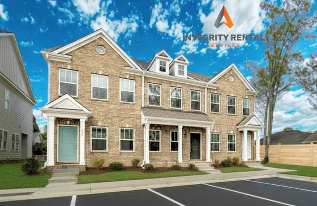 2 Bedroom Townhome Main Street Pineville - AVAILABLE AUGUST 2026 photos photos