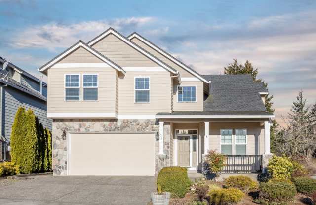 Beautiful 4 Bedroom home in Cascade Crest Available Now !! photos photos