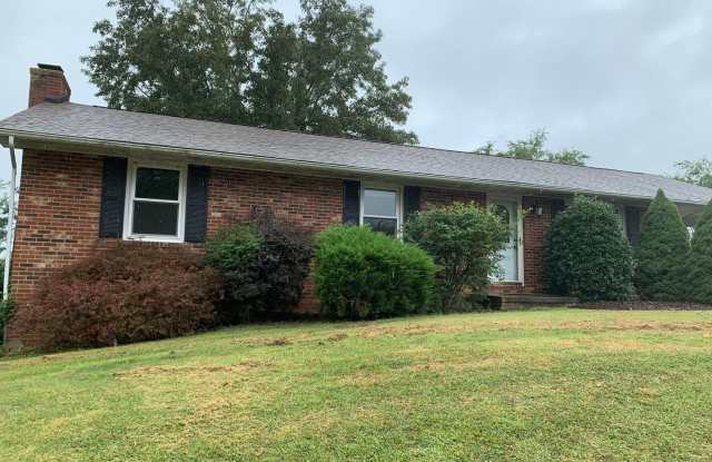 3 Bedroom, 2 Bath House Gallery 3