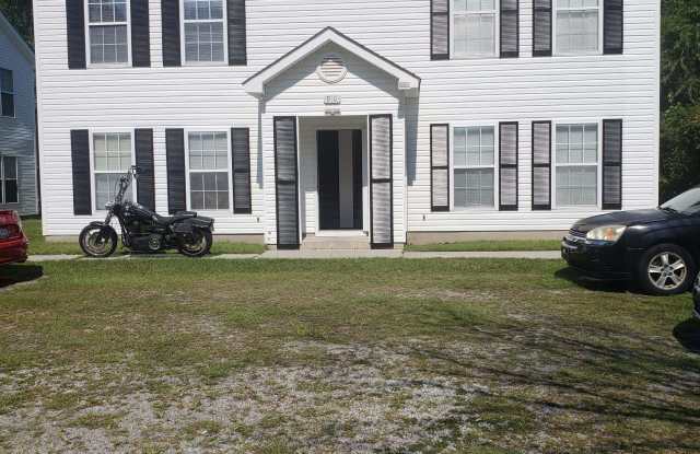 910 South Poplar DriveAPT D photos photos