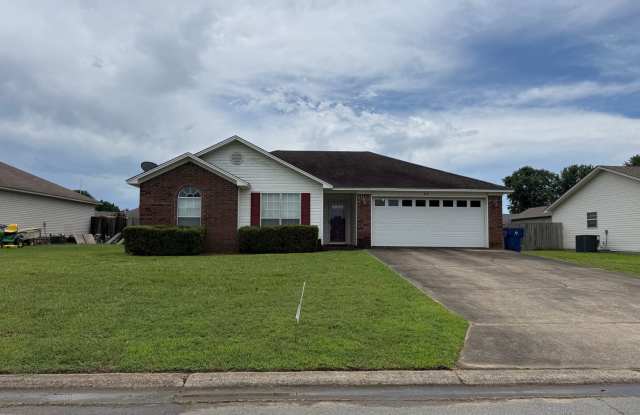 23 Violet Ln., Cabot AR 72023 - Nice 3br 2ba with privacy fenced back yard off Campground Rd. photos photos