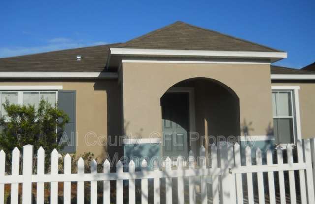 2435 Lacerta Dr - 2435 Lacerta Drive, Alafaya, FL 32828
