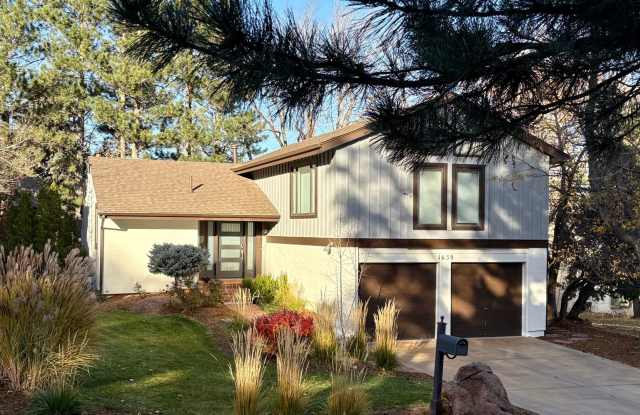 Fully Furnished Three Bedroom Home Available in Boulder 12 month lease FURNISHED ONLY. photos photos