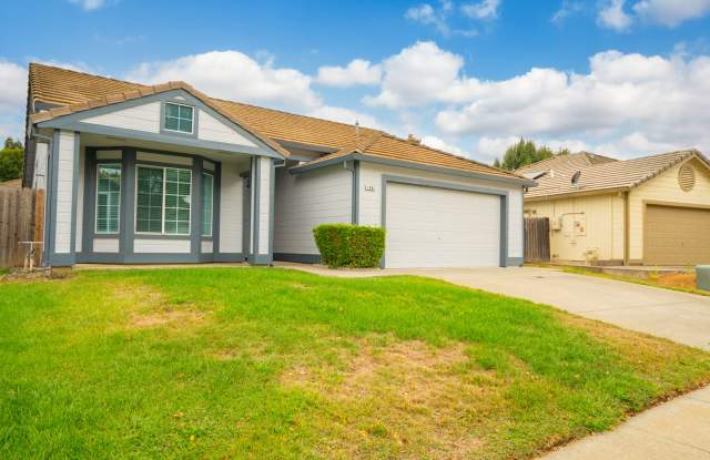 Charming 3 bedroom home in Pheasant Run photos photos