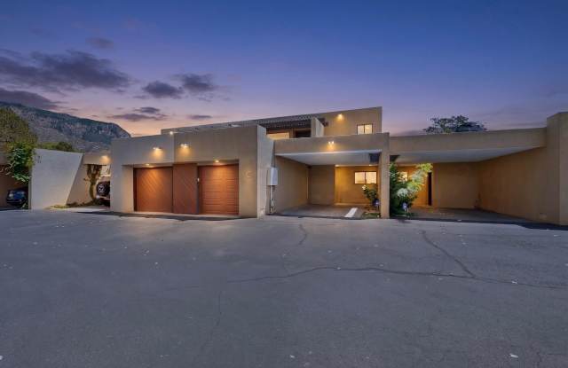 795 Tramway Lane NE Gallery 1