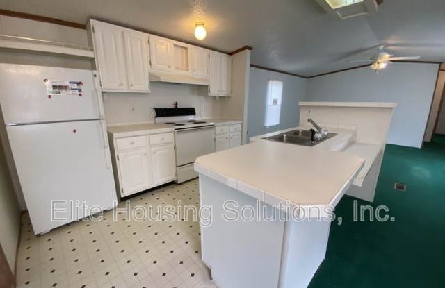 1380 Old Stage Rd photos photos