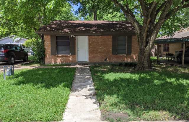 SUBLEASE available August 1! Cute 2 bed 1 Bath Home in Bryan photos photos