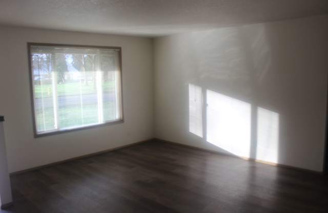3 Bed 2 Bath Hillsboro Ranch Gallery 4