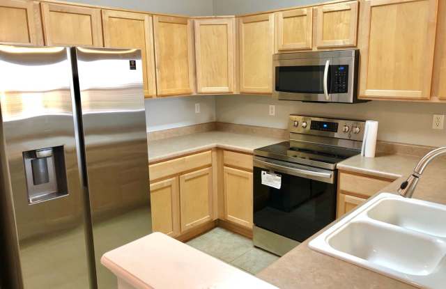 Bright & Inviting 1st Floor Condo for Rent! photos photos