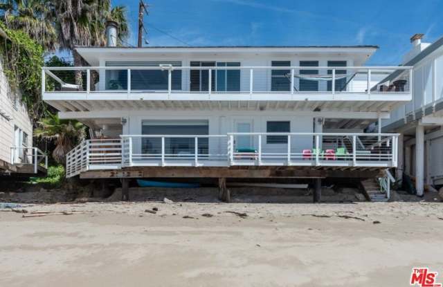 24942 Malibu Rd photos photos