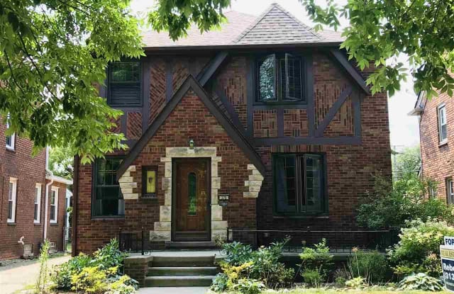 375 McMillan - 375 Mcmillan Road, Grosse Pointe Farms, MI 48236