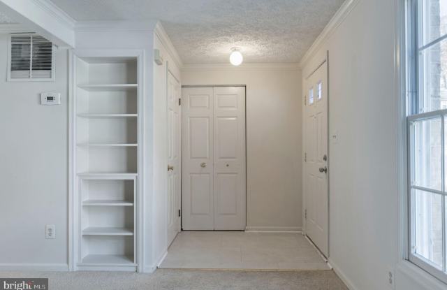 3855 SUNNY BROOK Court Gallery 2