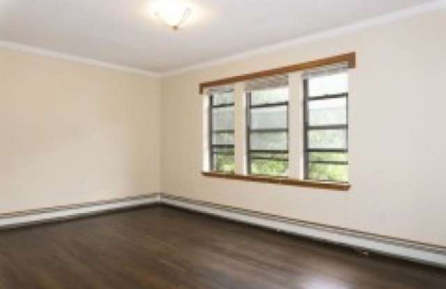 437 Walnut Gallery 3