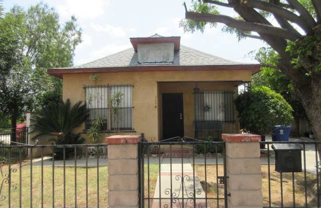 Adorable San Fernando home on O'Melveny photos photos