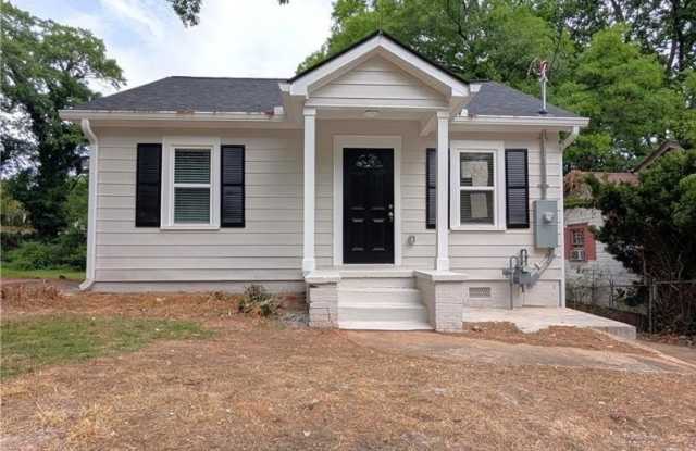 1377 Pine Avenue Gallery 1