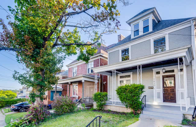 Available NOW! Completely renovated from top! Gallery 4