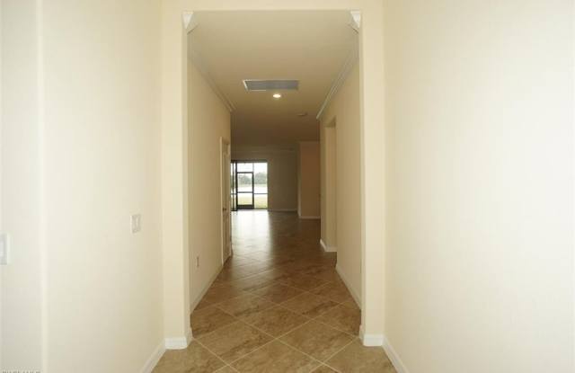 1617 Vizcaya LN Gallery 3