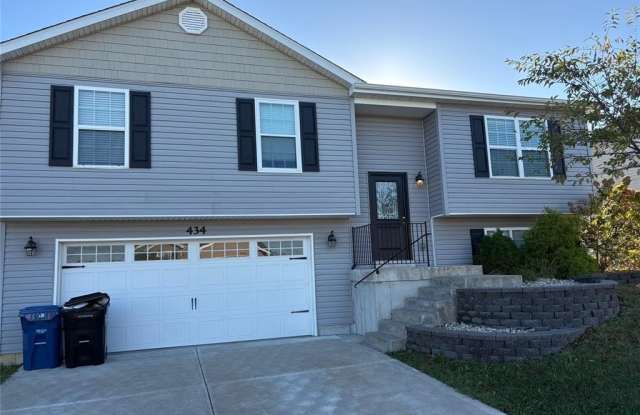 434 Honeysuckle Creek Dr. Drive - 434 Honeysuckle Creek Drive, Wentzville, MO 63385