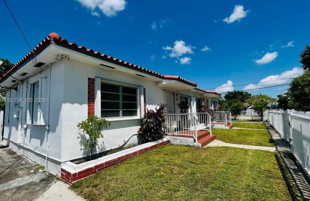 3667 NW 5th St photos photos