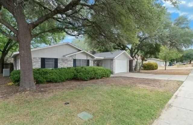 3 Bedroom Single Family Home in San Antonio - 914 Morey Peak Drive, San Antonio, TX 78213