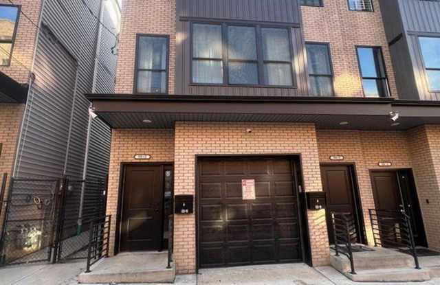 90-2 Montgomery Street 2 photos photos