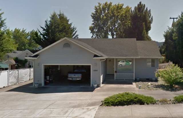 Hucrest 2 Bedroom 2 Bath House! photos photos Hucrest 2 Bedroom 2 Bath House! photos photos