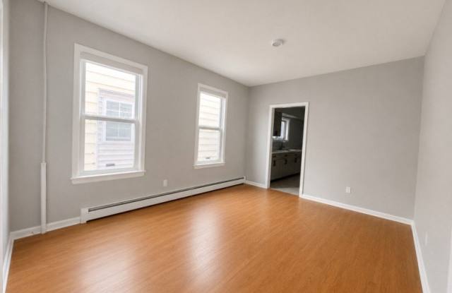 1110 Hampton Pl Gallery 2