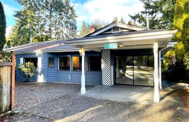 Gig Harbor 3 bd, fully fenced yard, shop  amazing Location photos photos