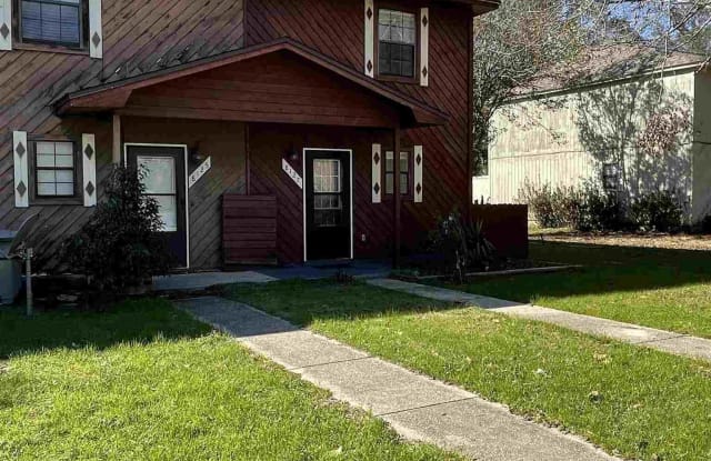 8127 STONEBROOK DR - 8127 Stonebrook Drive, Ensley, FL 32514