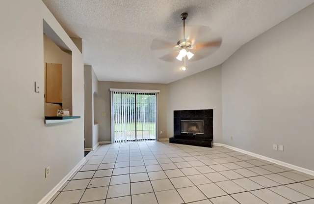 12935 Staffordshire Dr S Gallery 4