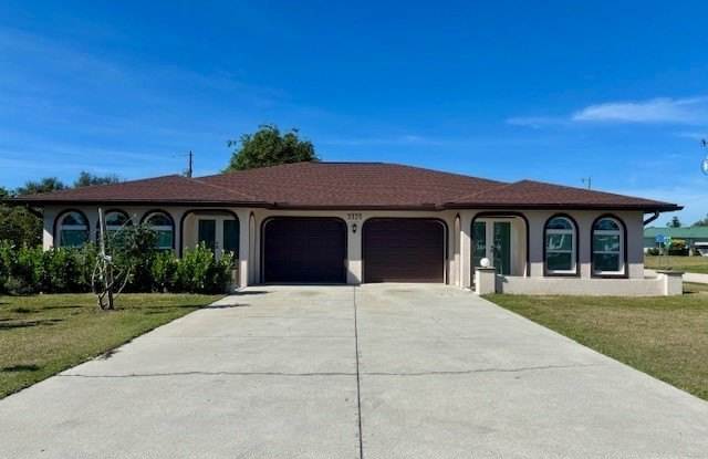 3320 Country Club Boulevard Gallery 2