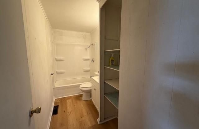 1440 Azalea Dr Gallery 4