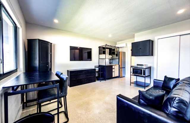 47 NE 16th Place unit: 3 - 47 Northeast 16th Place, Fort Lauderdale, FL 33304