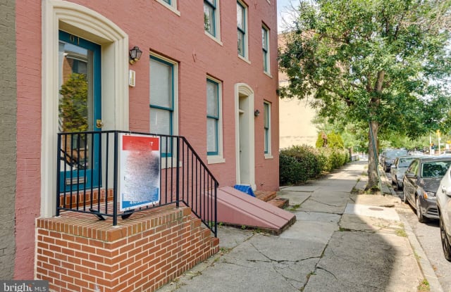 1 W HENRIETTA STREET - 1 W Henrietta St, Baltimore, MD 21230