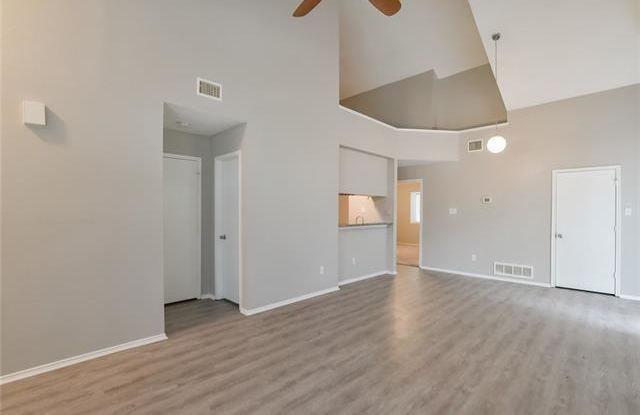 802 Hillbrooke Drive Gallery 4