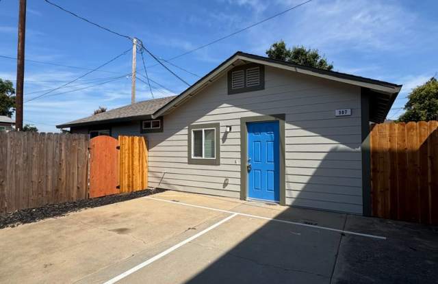 Beautiful 2 bedroom/2 bathroom Available soon! photos photos